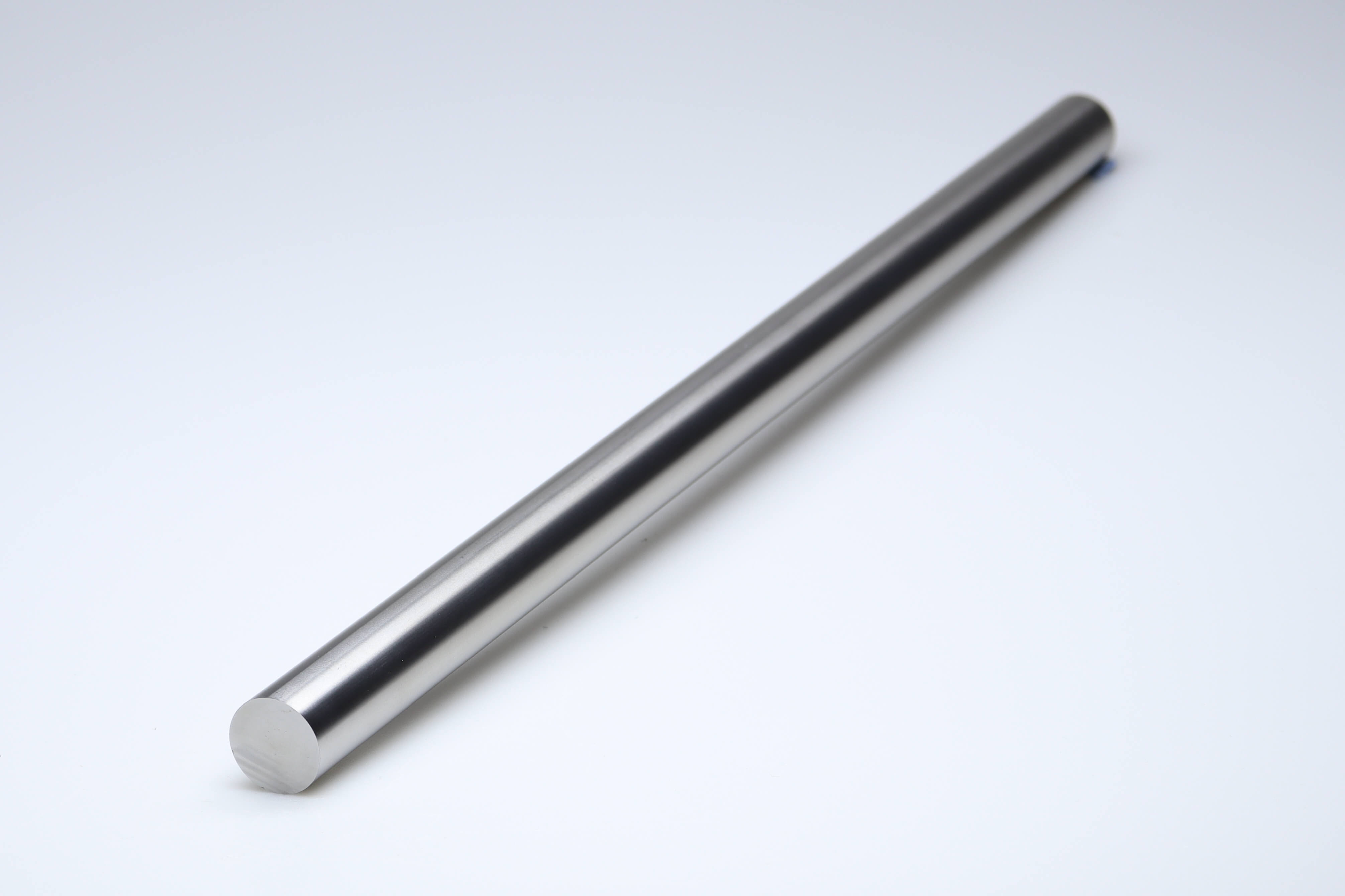 Long carbide rod with a length of 330 mm